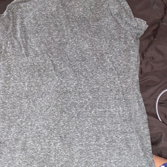 light gray and pink t - Picture 2 of 3